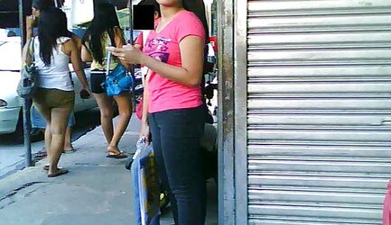 Filipina Pinay Candid Massive Round Thick Thighs Stunning