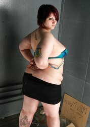 Spectacular PLUMPER Milla Monroe