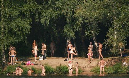 I enjoy public bareness