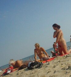I enjoy public bareness