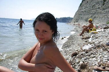 I enjoy being nude!