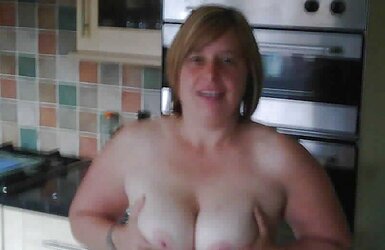 UK mummy Cockslut Angie C pt