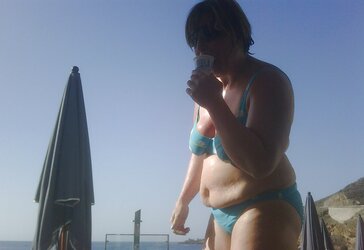 UK mummy Cockslut Angie C pt