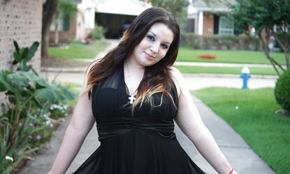 Nice Chubby Dame Part