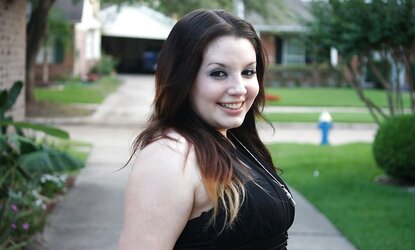 Nice Chubby Dame Part