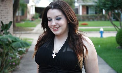Nice Chubby Dame Part