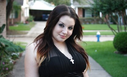Nice Chubby Dame Part
