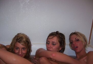 Tub beotches