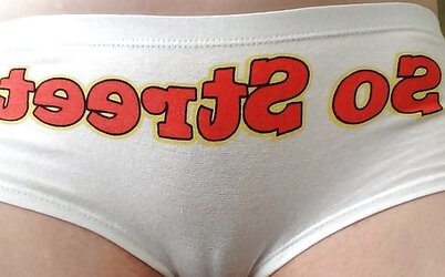 Fotze frisst Hose Pipe - cameltoe