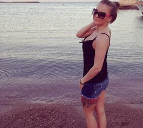Gf with hefty baps