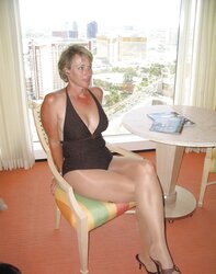 Light-Haired Mature Wifey Showcases Off In Front Of Her Spouse