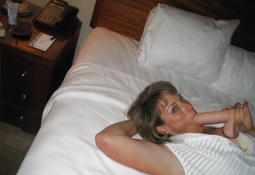 Light-Haired Mature Wifey Showcases Off In Front Of Her Spouse
