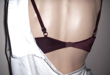 Rachelle in her Brassiere - Stuck up Tart Displaying Off