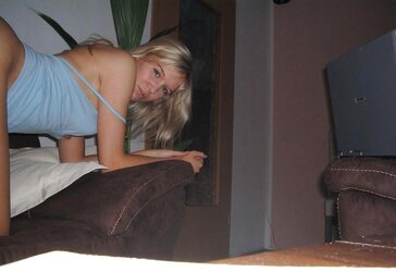 ASH-BLONDE - GORGEOUS AND CRAZY