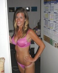Stolen Pictures - Brown-Haired with lovely Bod