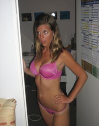 Stolen Pictures - Brown-Haired with lovely Bod