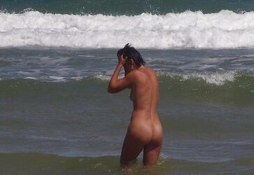 A la plage ... le vent me caresse