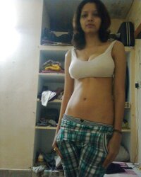 Pakistani call chick Asma