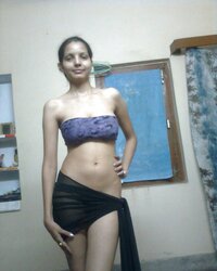 Pakistani call chick Asma