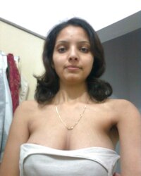 Pakistani call chick Asma