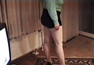 SAG - Mommies Jiggly Downblouse Udders In A Green Sweater