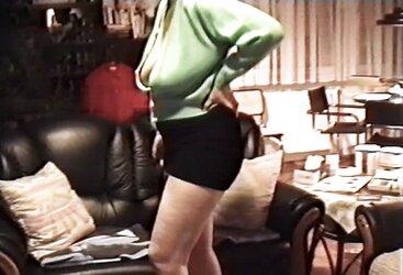 SAG - Mommies Jiggly Downblouse Udders In A Green Sweater