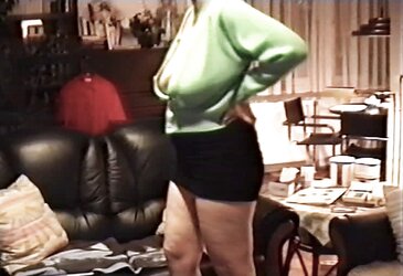 SAG - Mommies Jiggly Downblouse Udders In A Green Sweater