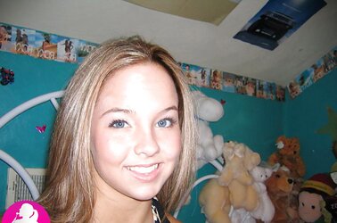 Cheerleader becca manns