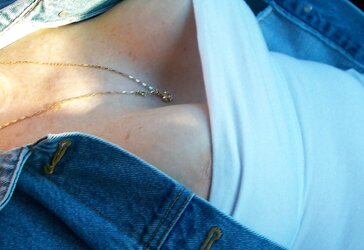 Super-Fucking-Hot wifey displaying off her breasts