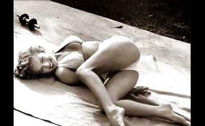 Random chicks and funny stuff