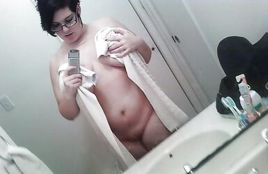 Women a lunettes