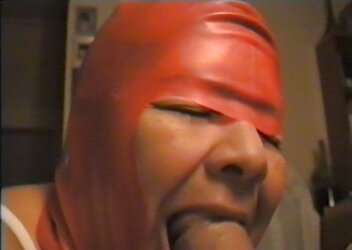 Crimson Spandex Spandex Hood Gummi