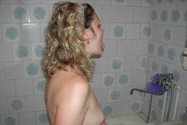 UBER-CUTE RUSSIAN WIFEY