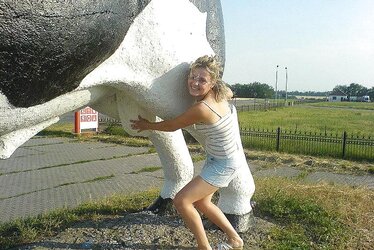 UBER-CUTE RUSSIAN WIFEY