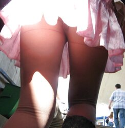 Upskirt Gash In Tights