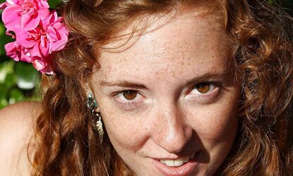 Fantastic Aussie redhead with a fur covered honeypot