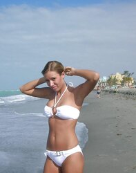 STUNNING WOMEN IN RED-HOT BATHING SUITS IV