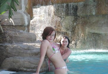 STUNNING WOMEN IN RED-HOT BATHING SUITS IV