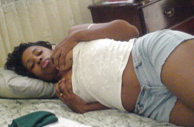 Inexperienced Ebony Dolls