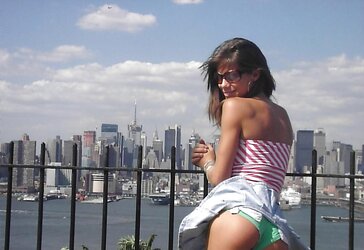 EX GIRLFRIEND TEENAGER PULVERIZES IDEAL GAMS BUTT (WheelSex)