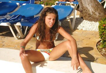 EX GIRLFRIEND TEENAGER PULVERIZES IDEAL GAMS BUTT (WheelSex)