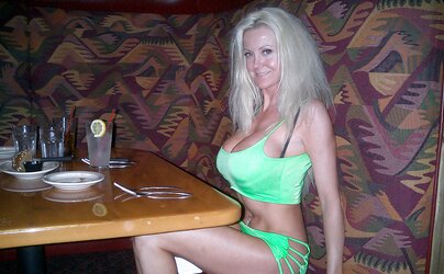 Exhibitionist Fake Titted Stupid: Lori Delight