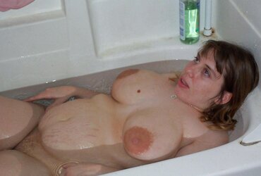 CHUBBY AMATEURS - SO POKING GREAT V