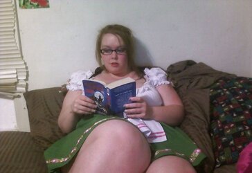 PLUMPER - Reading and Jerking