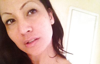 Yam-Sized Hooters MUMMY Hungarian Escort Escort