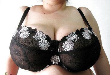 Chunky melons in hooter-sling