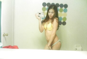 Cubanita Ardiente Showcasing Her Figure