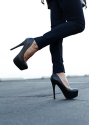 High high-heeled shoes obsession