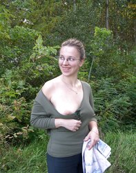 Exclusive Mingled Displaying and Bare Public Images!