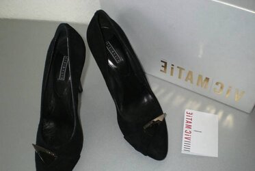 Geile Pumps bei Monika im Schrank gefunden